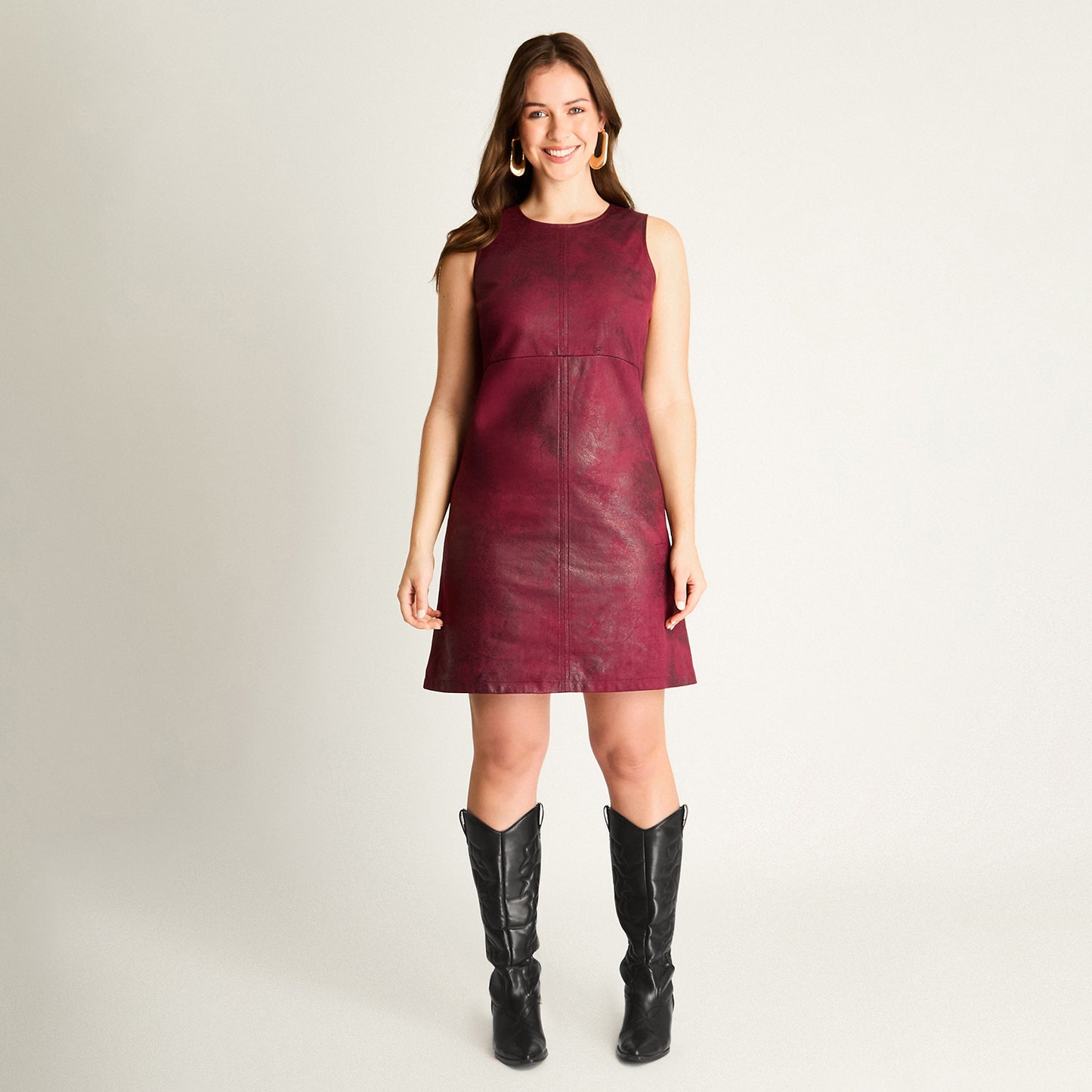 Vestido Corto Burdeo Sin Mangas