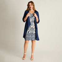 Vestido Corto Azul con Capa Estampada