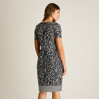 Vestido Corto Negro Estampado