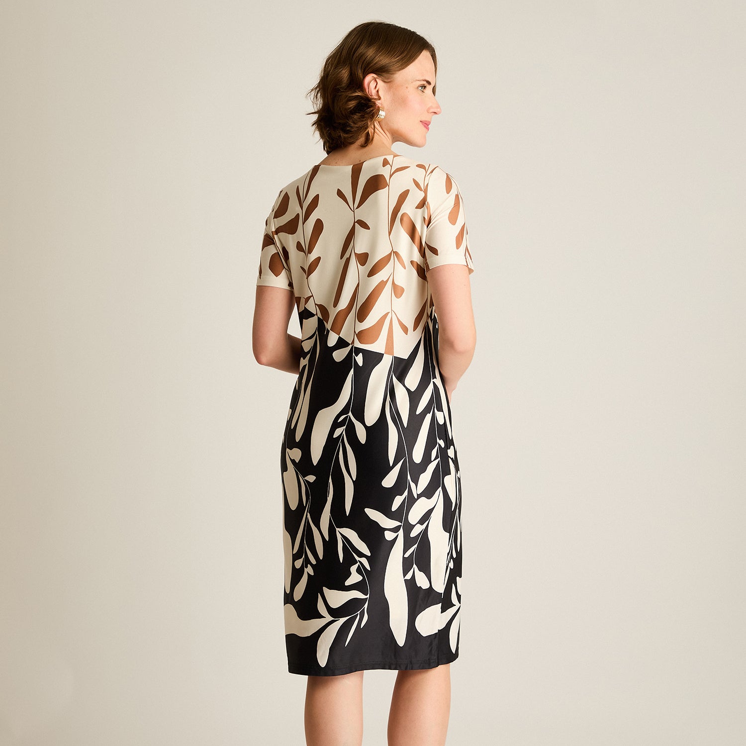 Vestido Corto Café Estampado