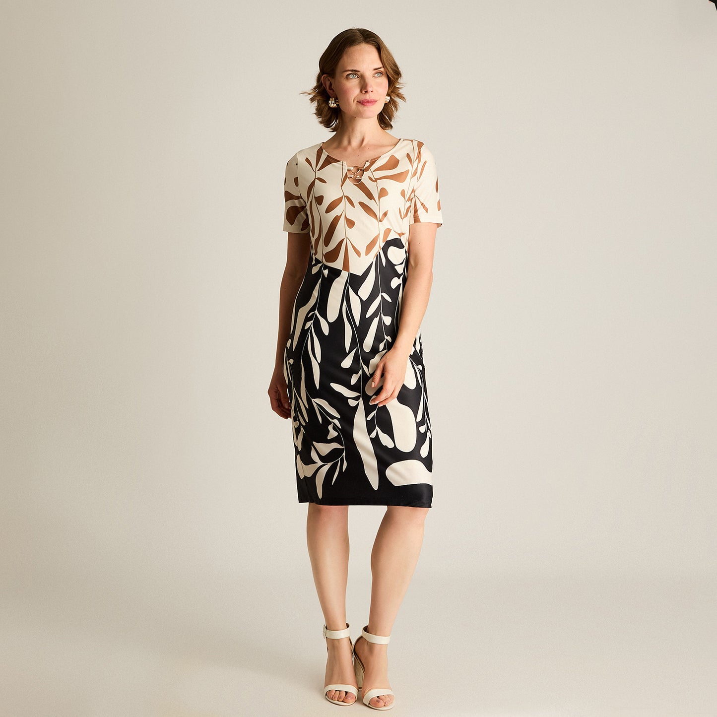 Vestido Corto Café Estampado