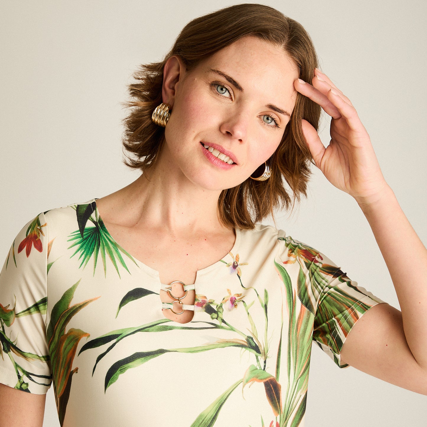 Vestido Corto Verde Tropical