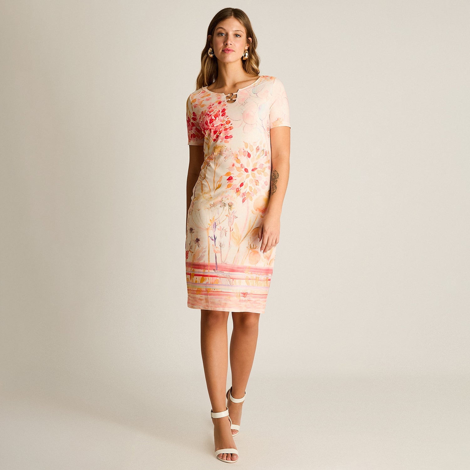 Vestido Corto Naranjo Floral