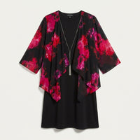 Vestido Corto Negro con Capa Estampada Fiesta Floral en plano