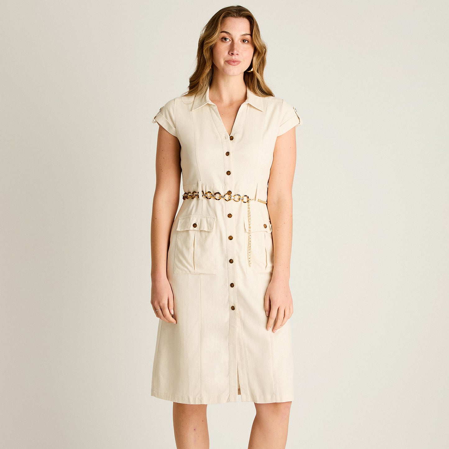 Vestido Corto Arena con Bolsillos y Cinturón