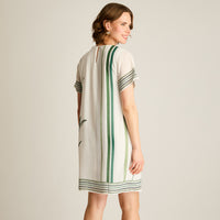 Vestido Corto Verde No Elasticado Con Forro Calce Holgado
