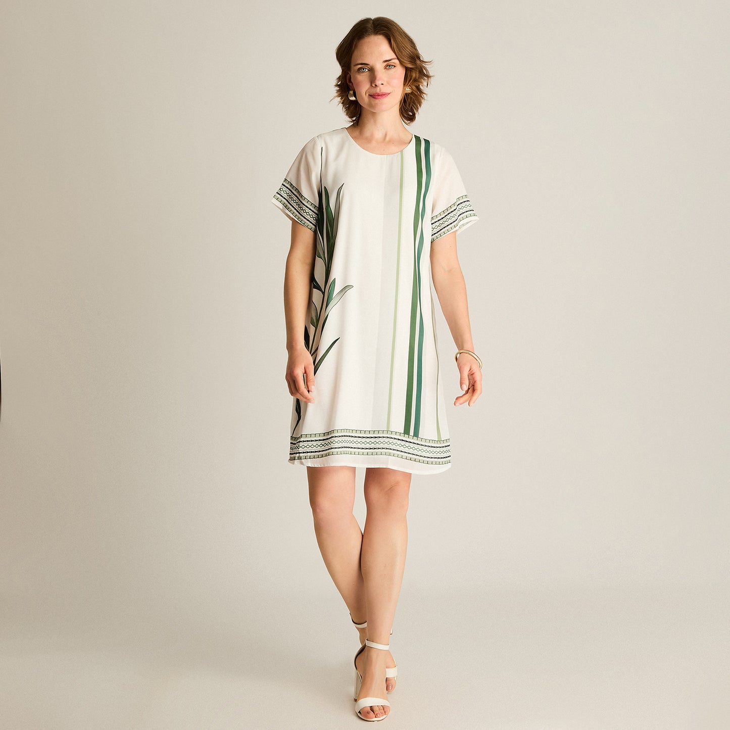Vestido Corto Verde No Elasticado Con Forro Calce Holgado