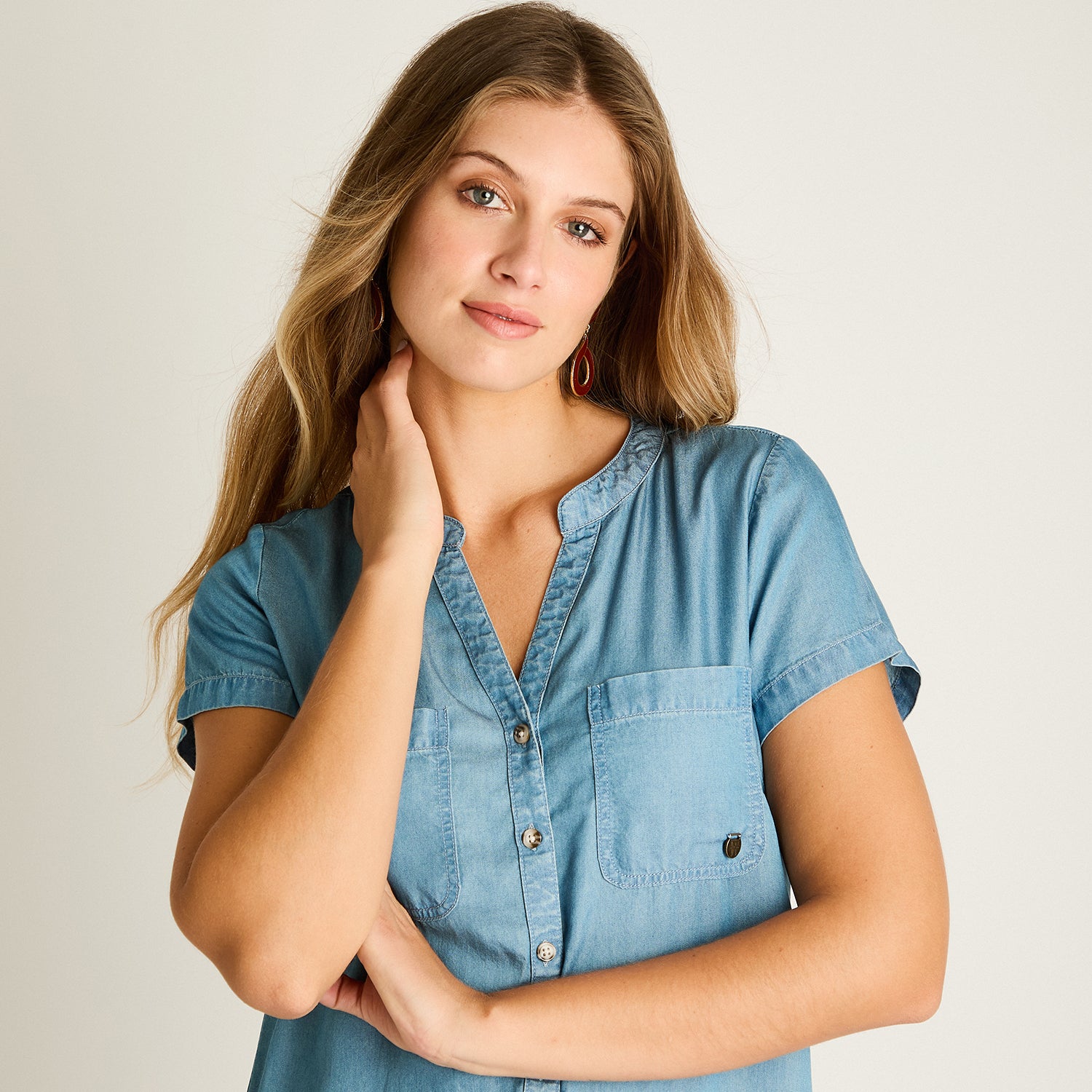 Vestido Corto Celeste No Elasticado Sin Forro Calce Holgado