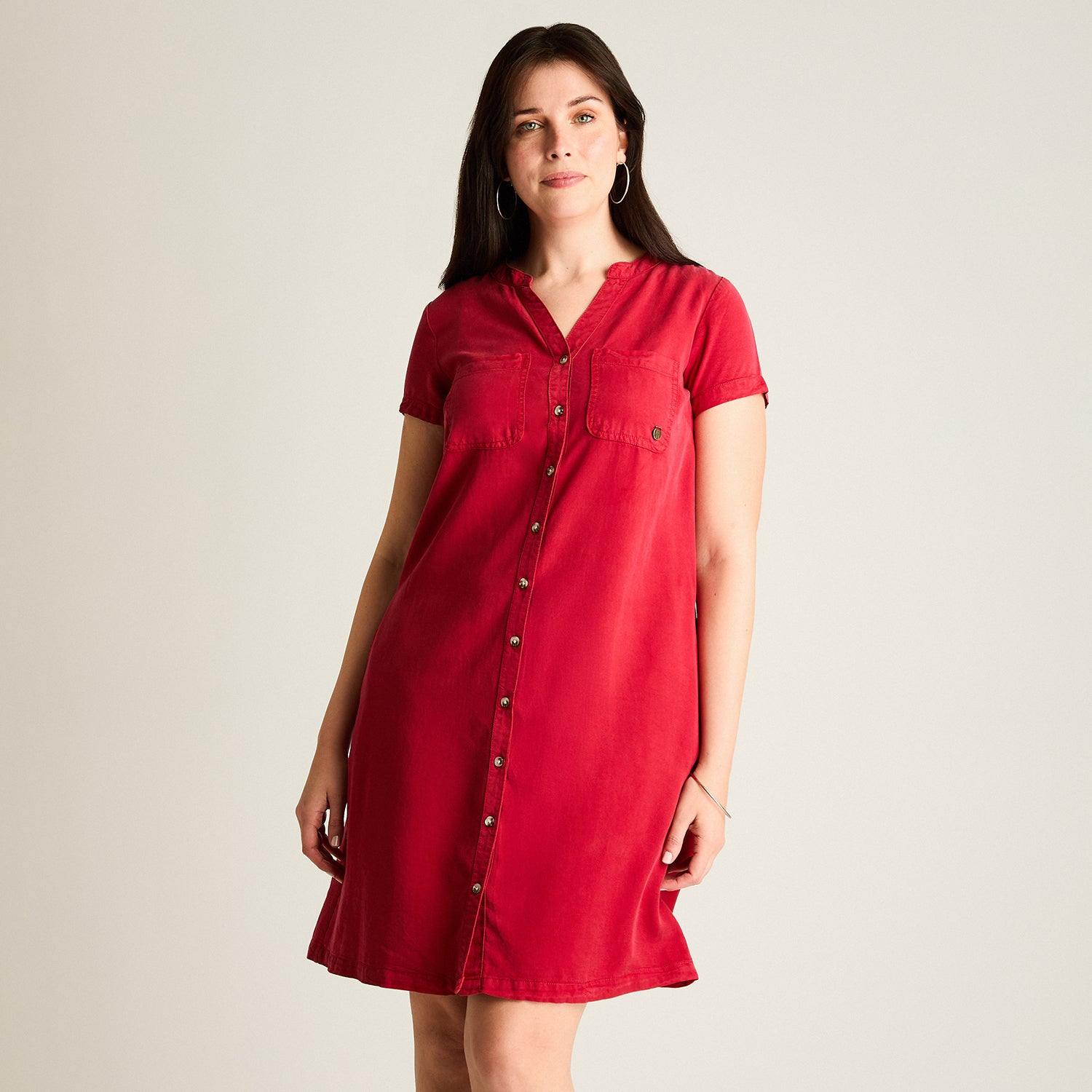 Vestido Corto Fucsia No Elasticado Sin Forro Calce Holgado