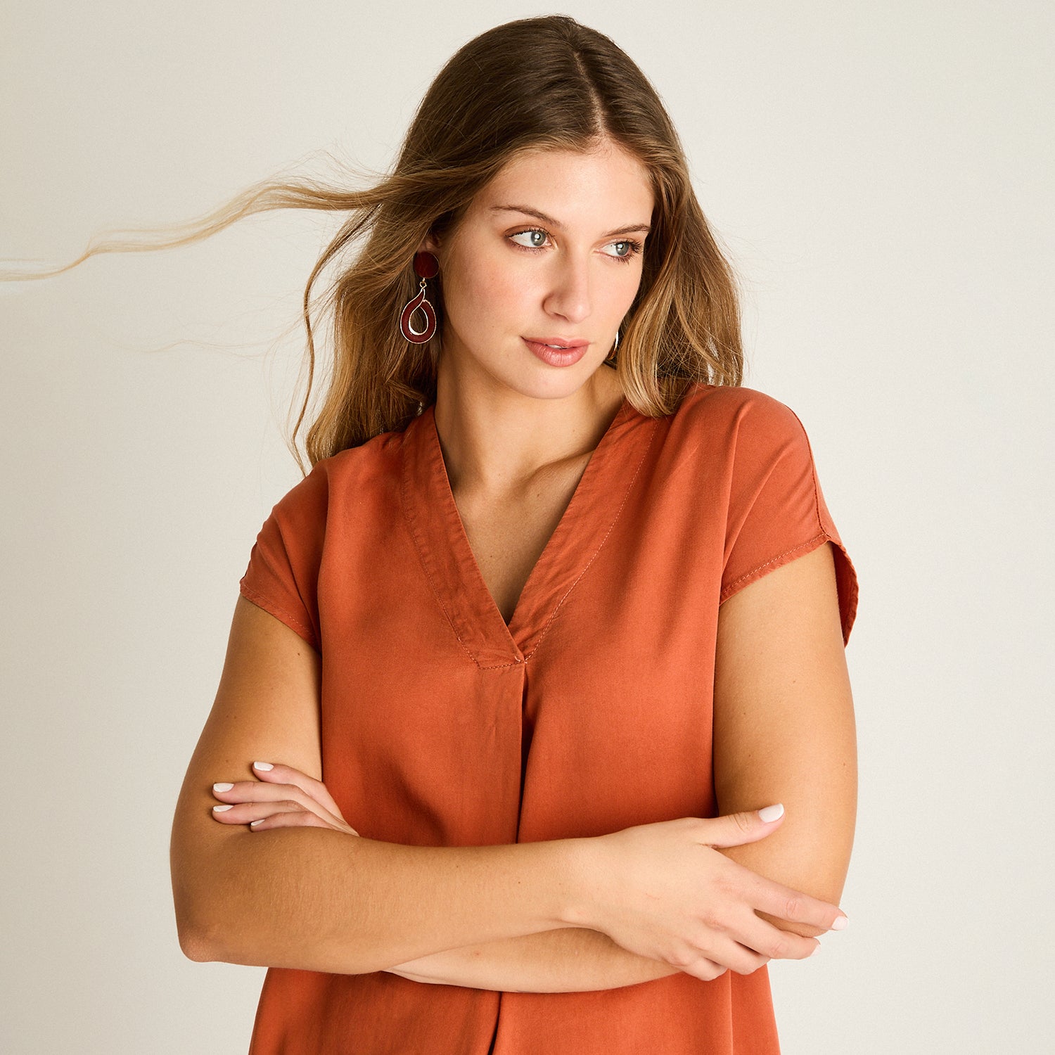 Vestido Corto Terracota No Elasticado Sin Forro Calce Holgado