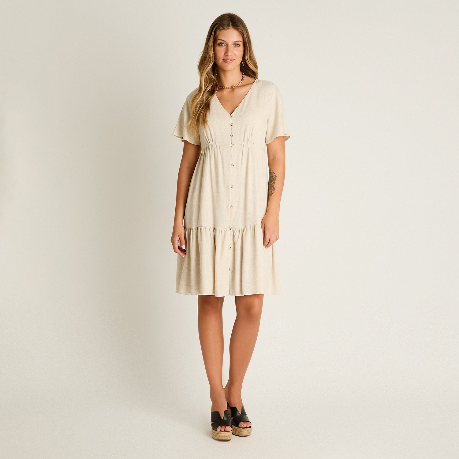 Vestido Corto Beige No Elasticado Sin Forro Calce Holgado