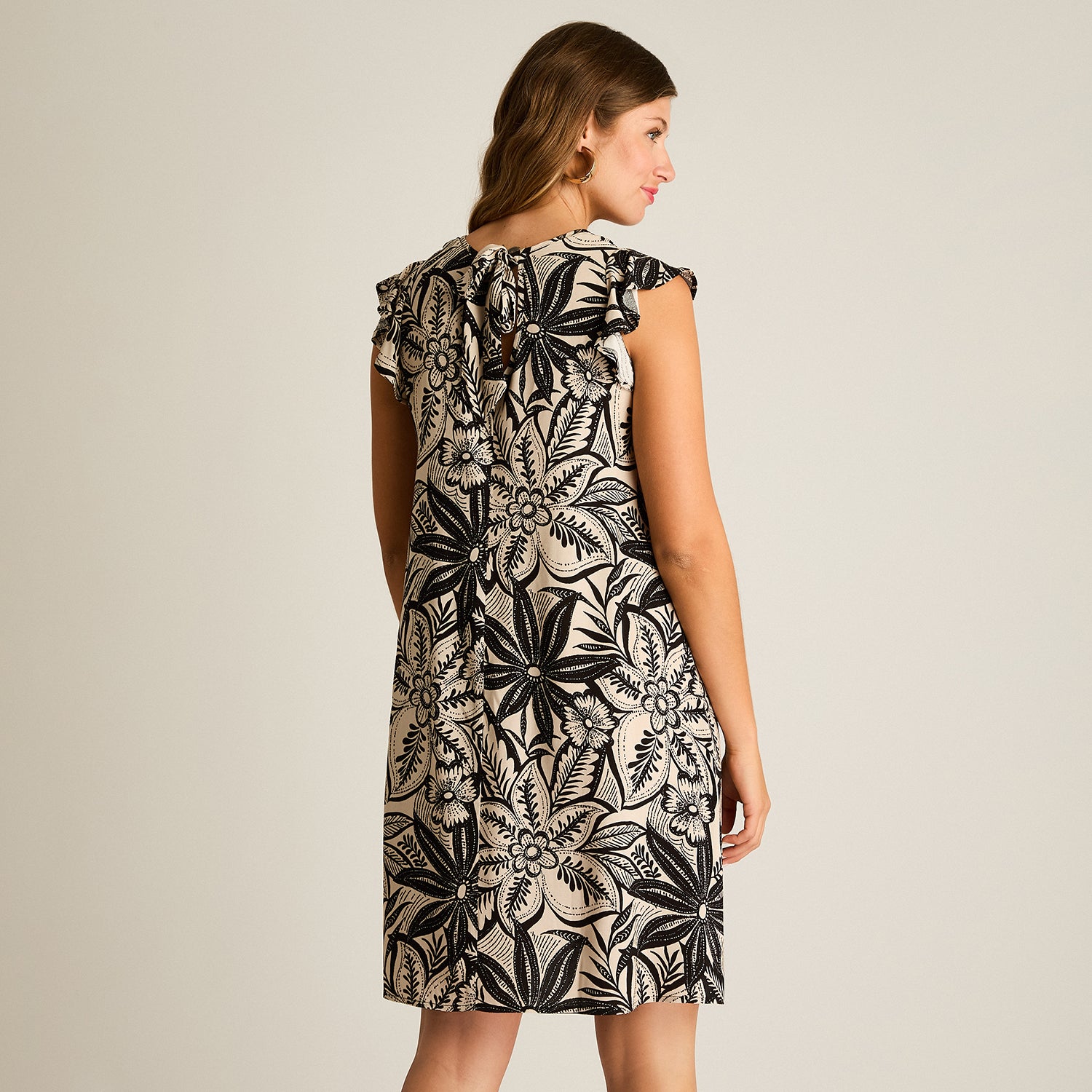 Vestido Corto Negro No Elasticado Sin Forro Calce Holgado