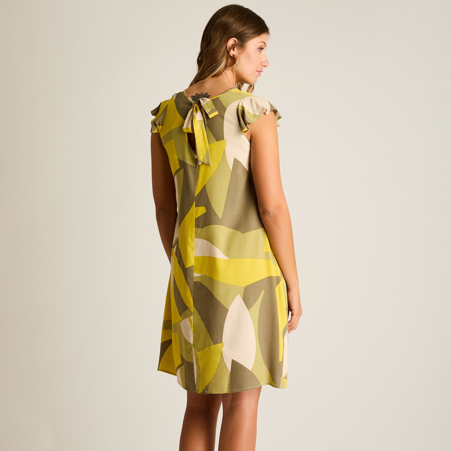 Vestido Corto Verde No Elasticado Sin Forro Calce Holgado