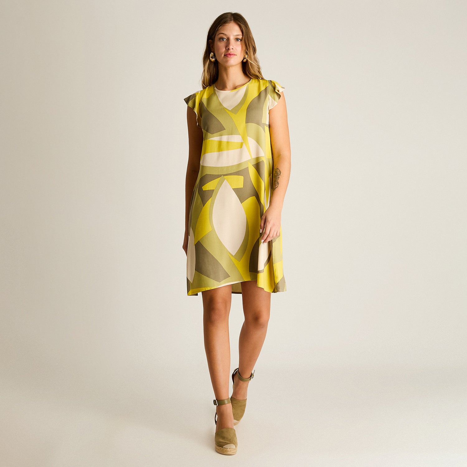 Vestido Corto Verde No Elasticado Sin Forro Calce Holgado