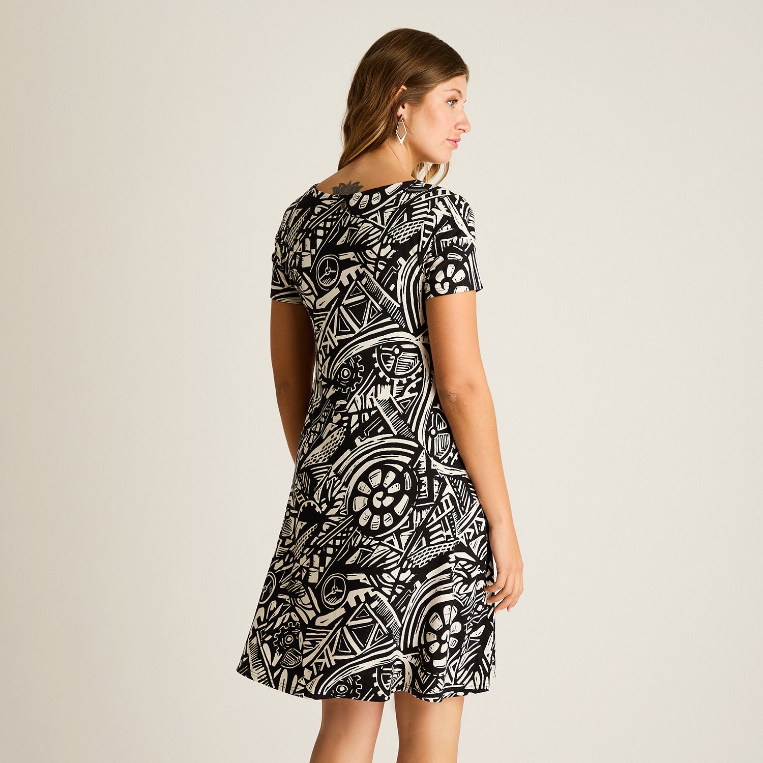 Vestido Corto Negro Calce