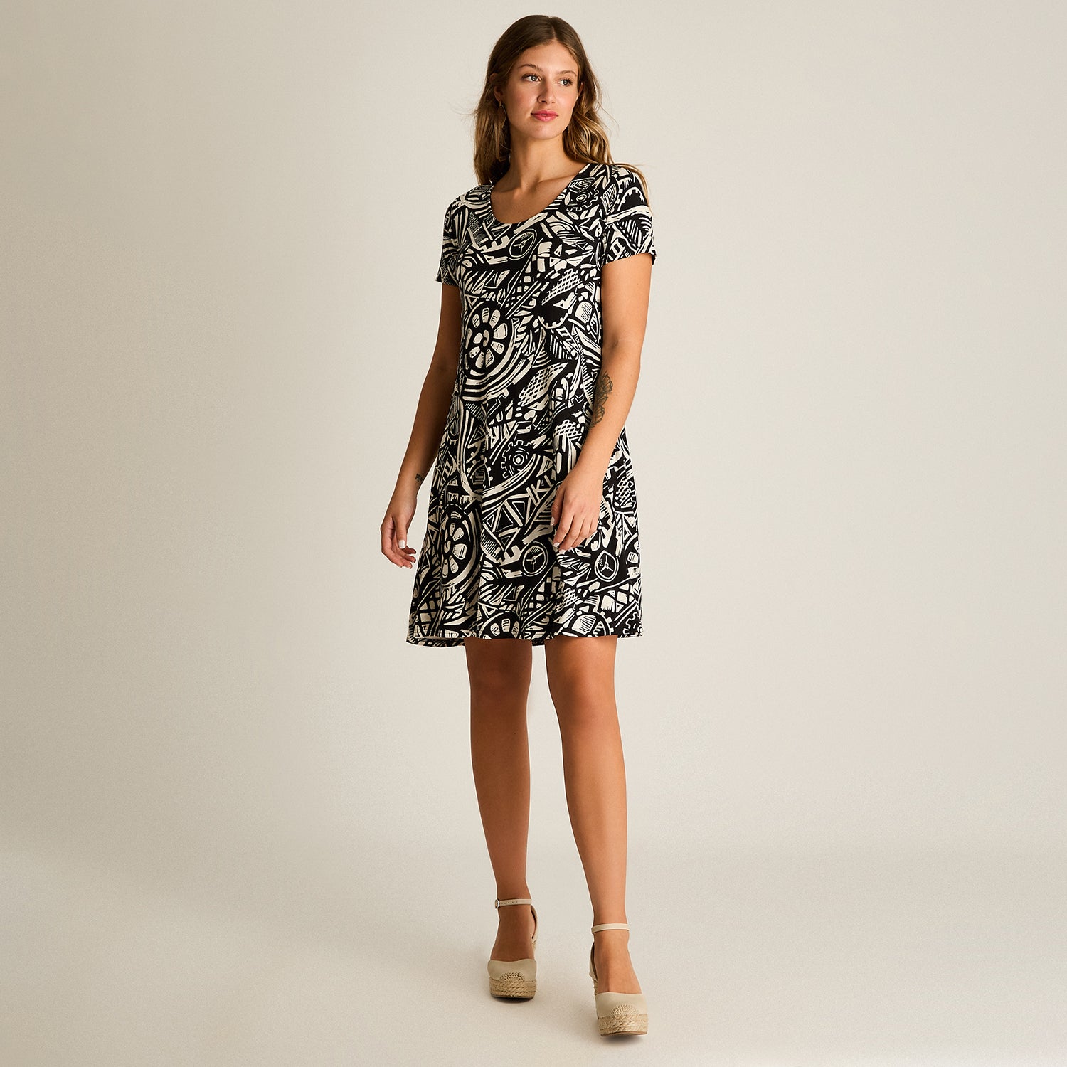 Vestido Corto Negro Calce