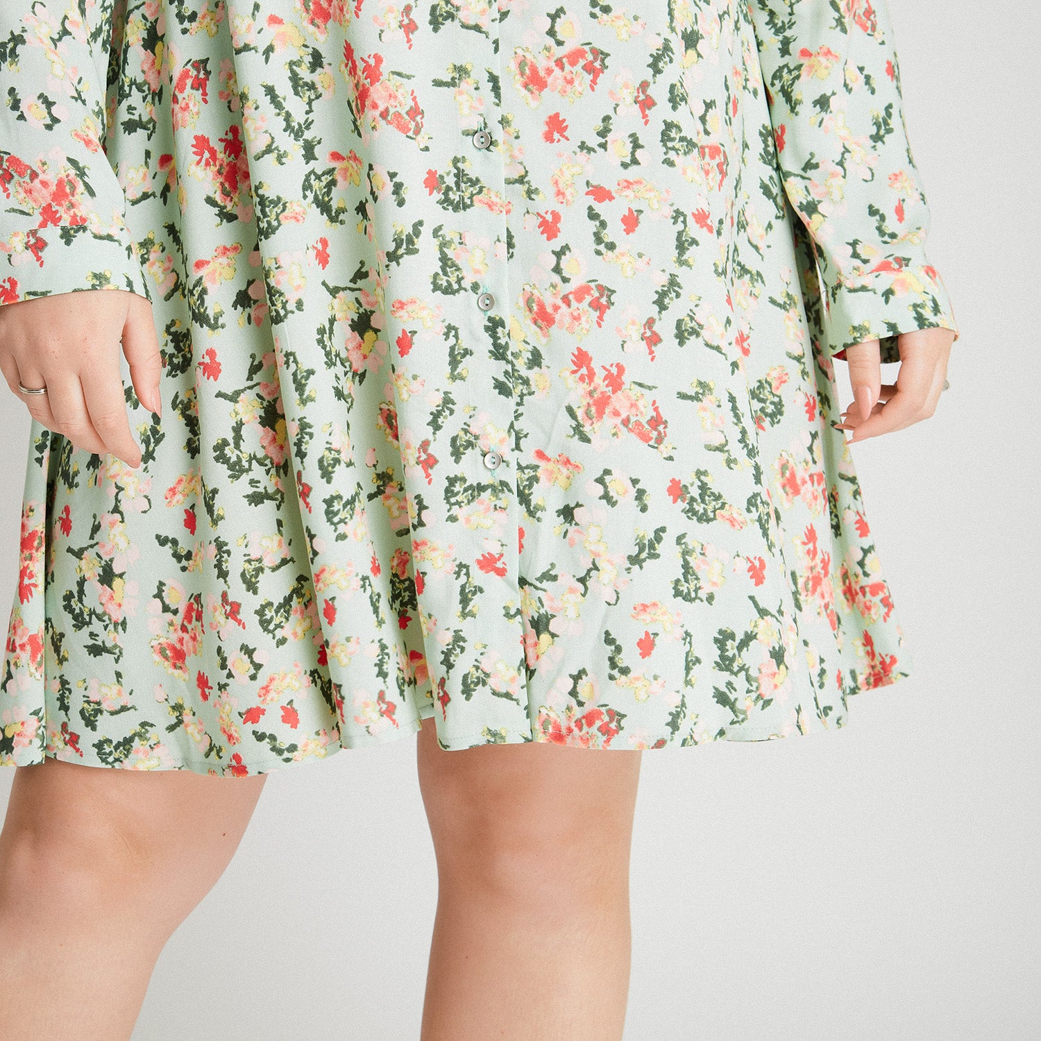 Vestido Tipo Bluson Manga Larga Con Bontones Menta