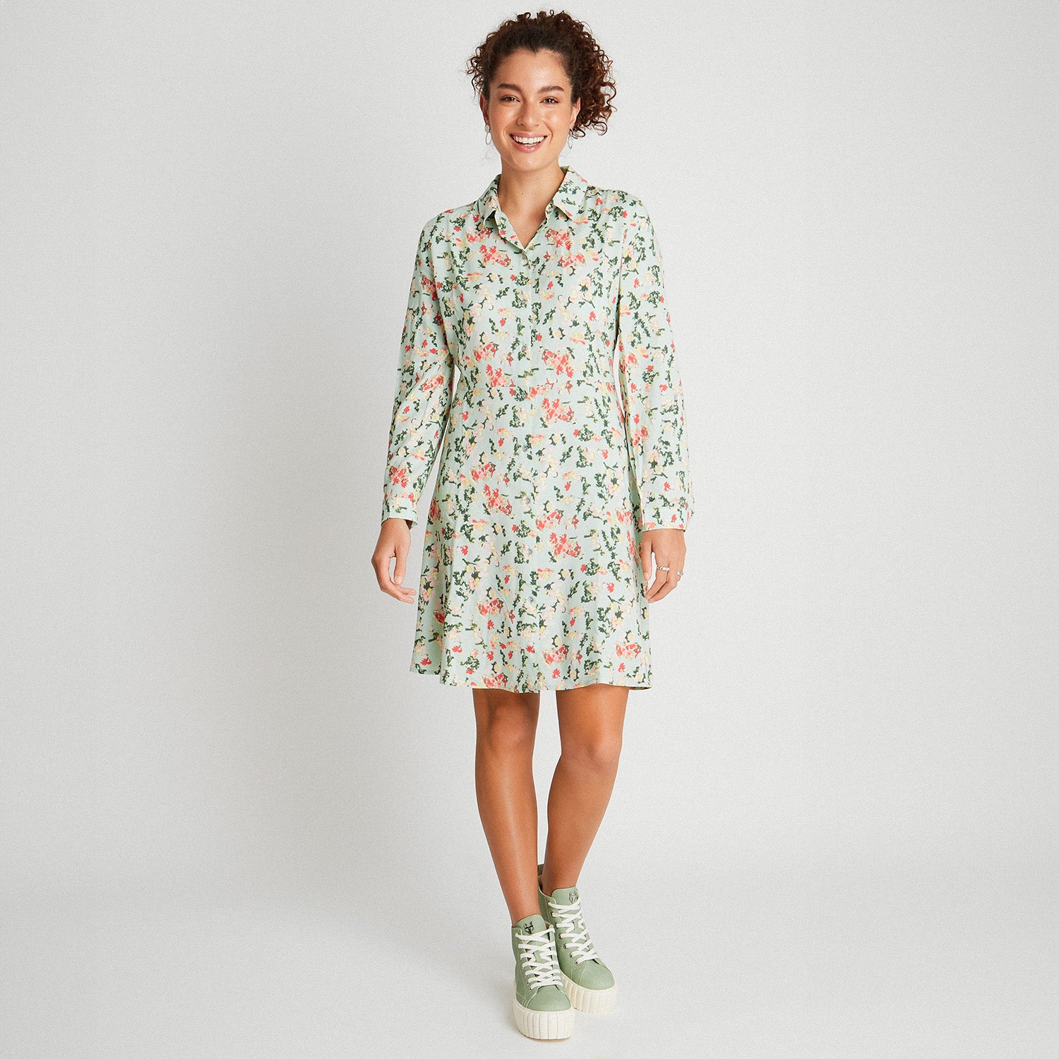 Vestido Tipo Bluson Manga Larga Con Bontones Menta