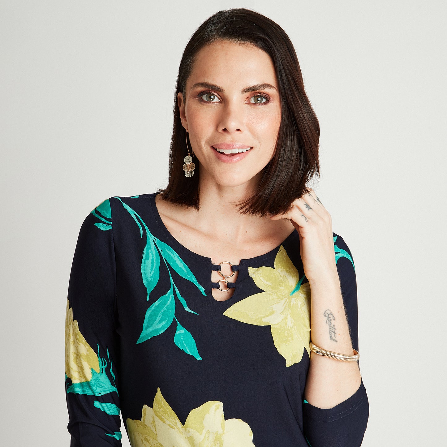 Vestido Midi Azul Manga 3/4 Estampado Cuello Redondo