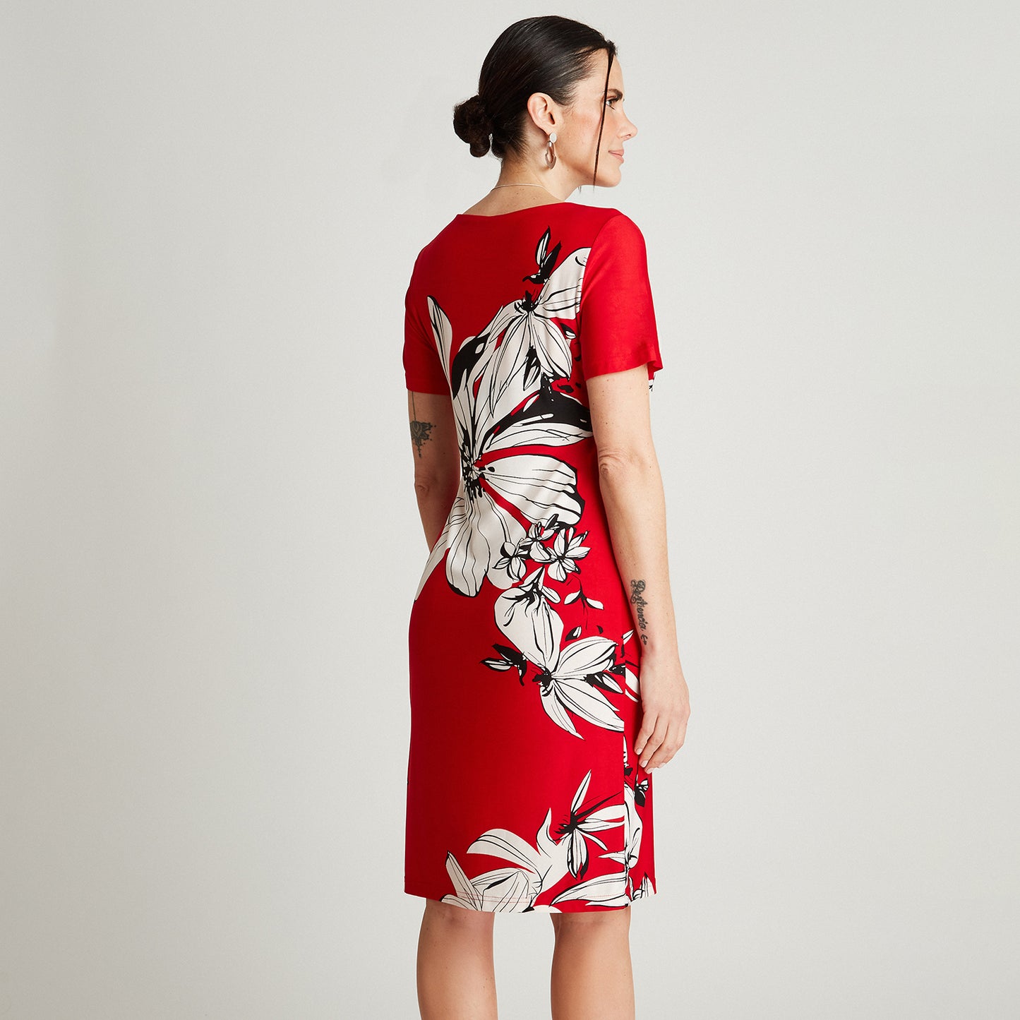 Vestido Midi Rojo Manga Corta Estampado Cuello V Lorenzo di Pontti