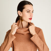 Vestido Midi Cuello Bote Con Cinturón Camel