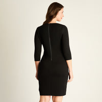 Vestido Negro con Corte Asimétrico