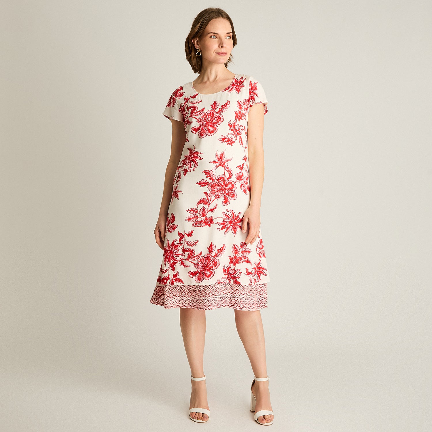 Vestido Midi Rojo Estampado Floral con Detalle en Ruedo