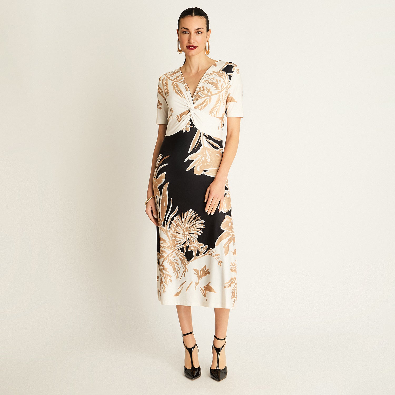 Vestido Midi Negro con Estampado Floral