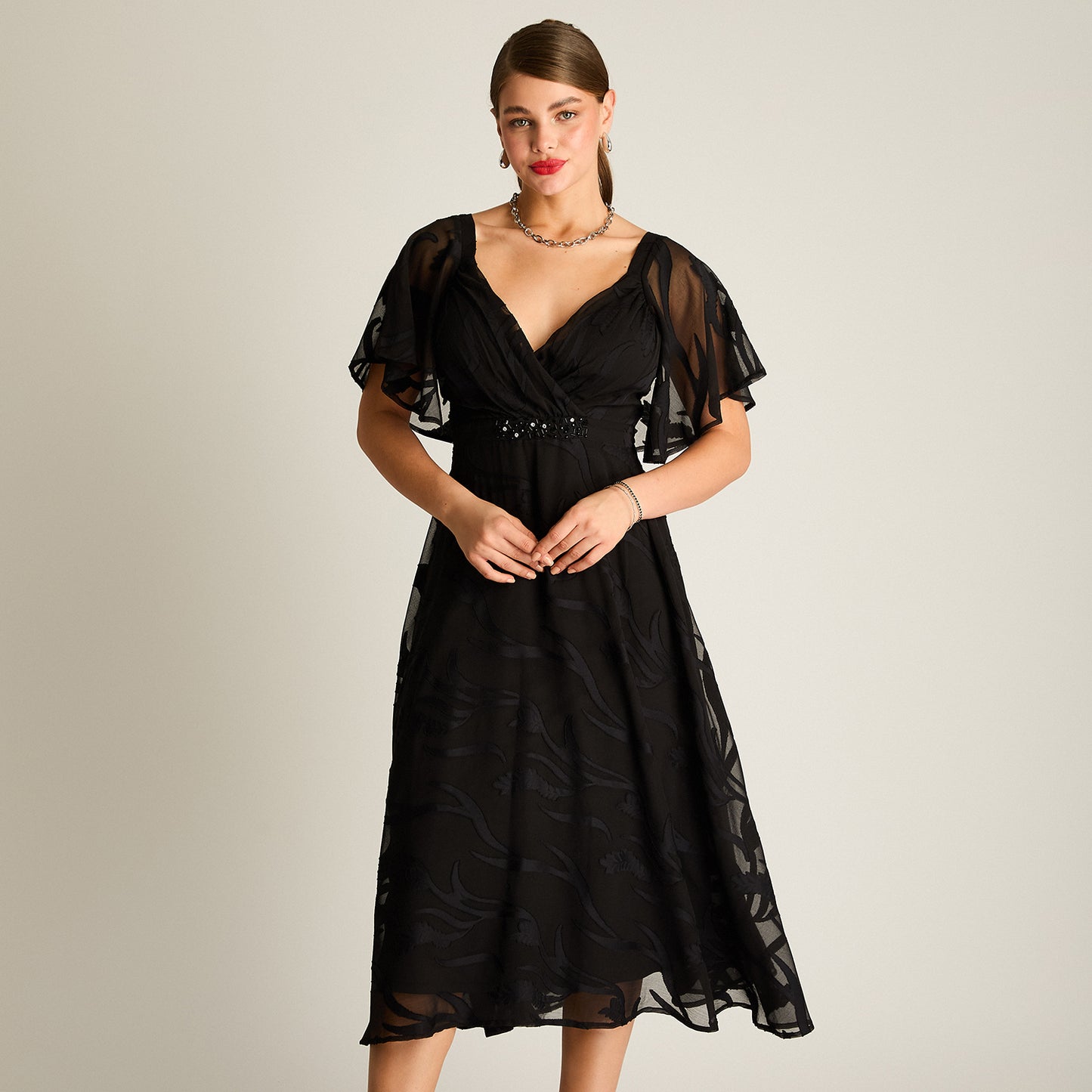 Vestido Midi Negro Escote V