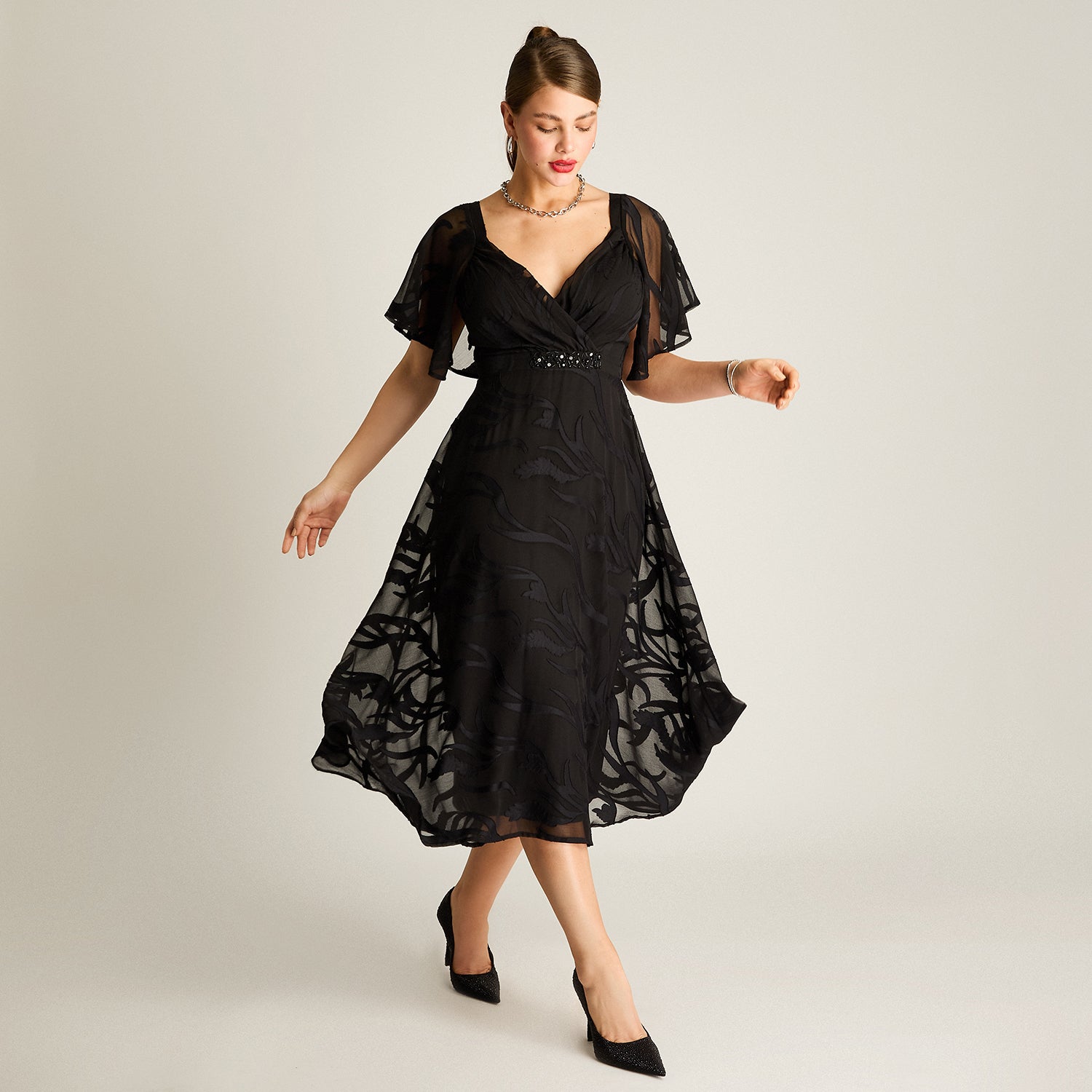 Vestido Midi Negro Escote V