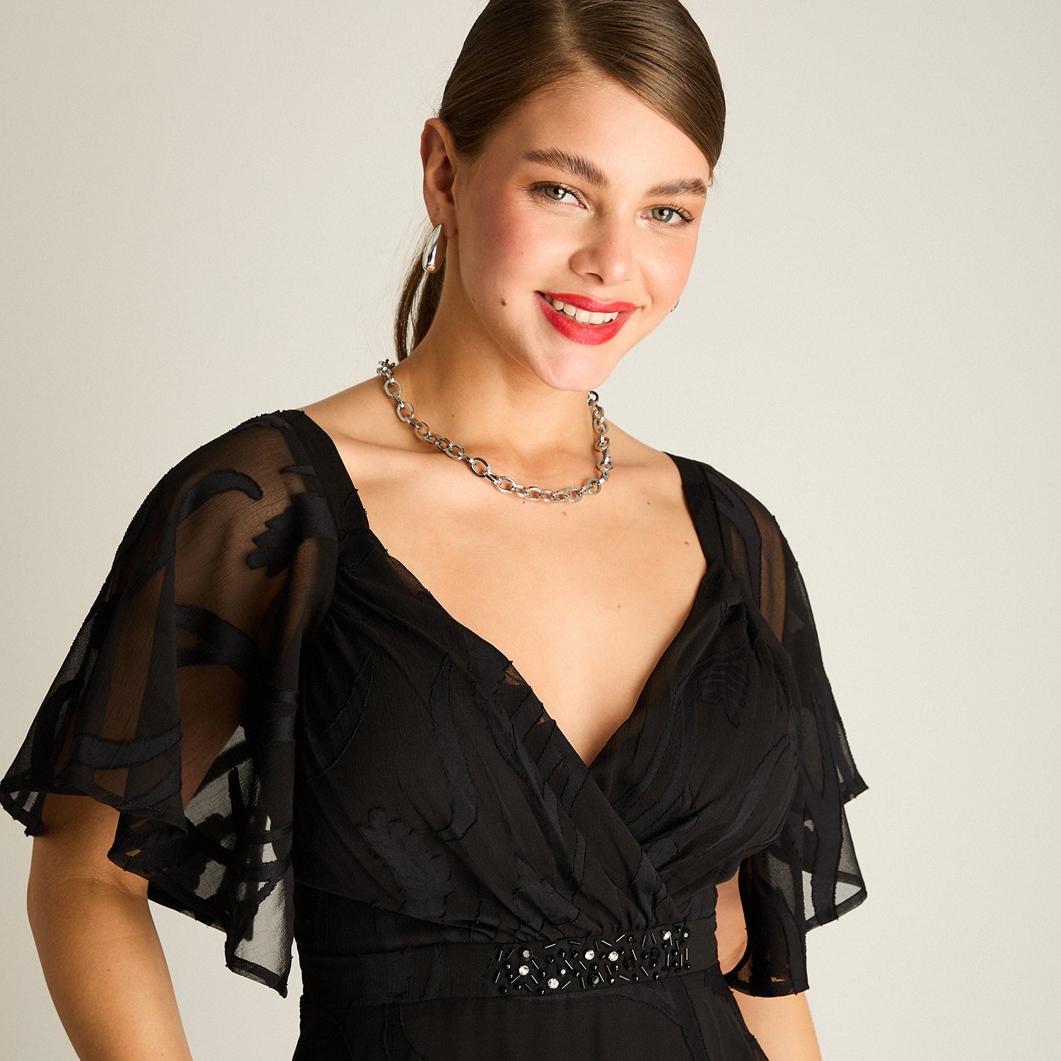 Vestido Midi Negro Escote V