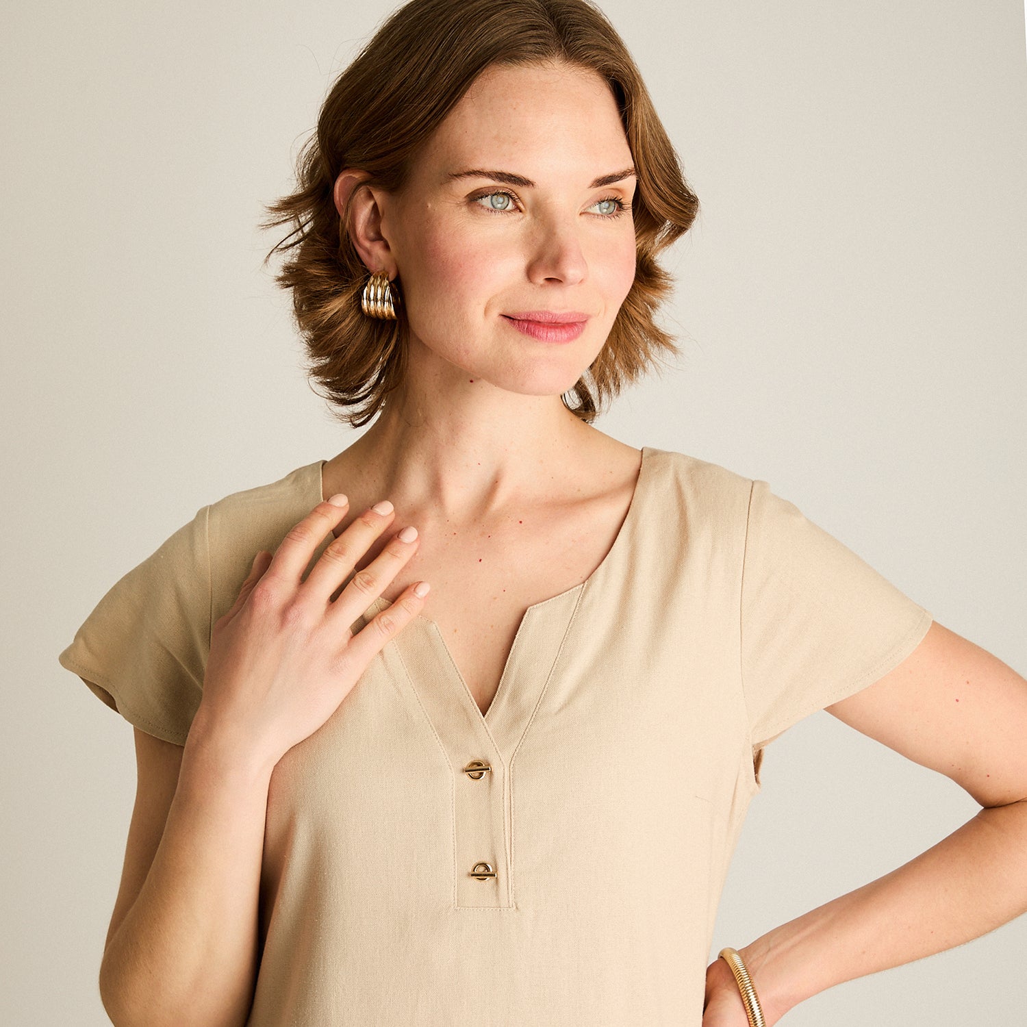 Vestido Midi Beige Sin Forro Calce Holgado