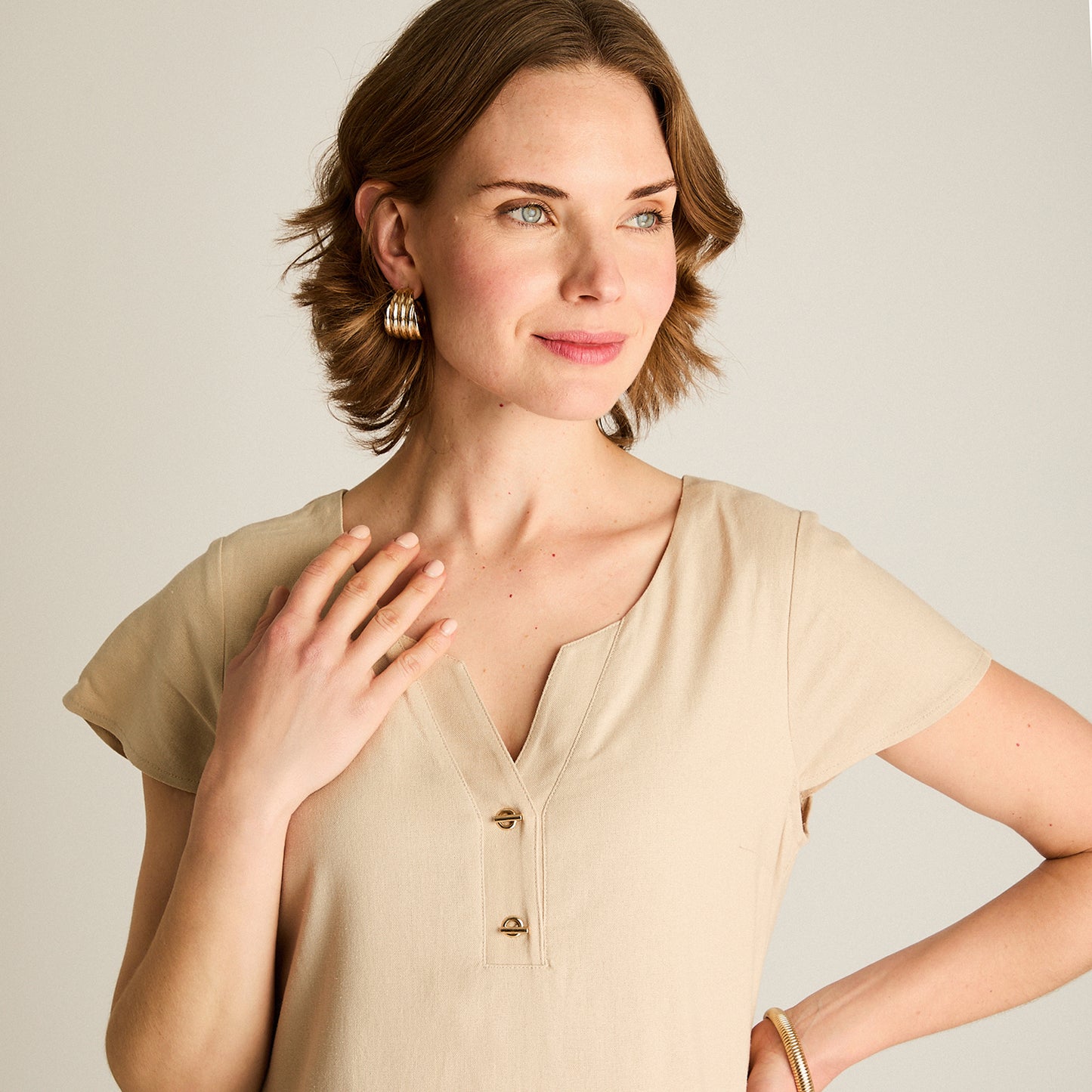 Vestido Midi Beige Sin Forro Calce Holgado