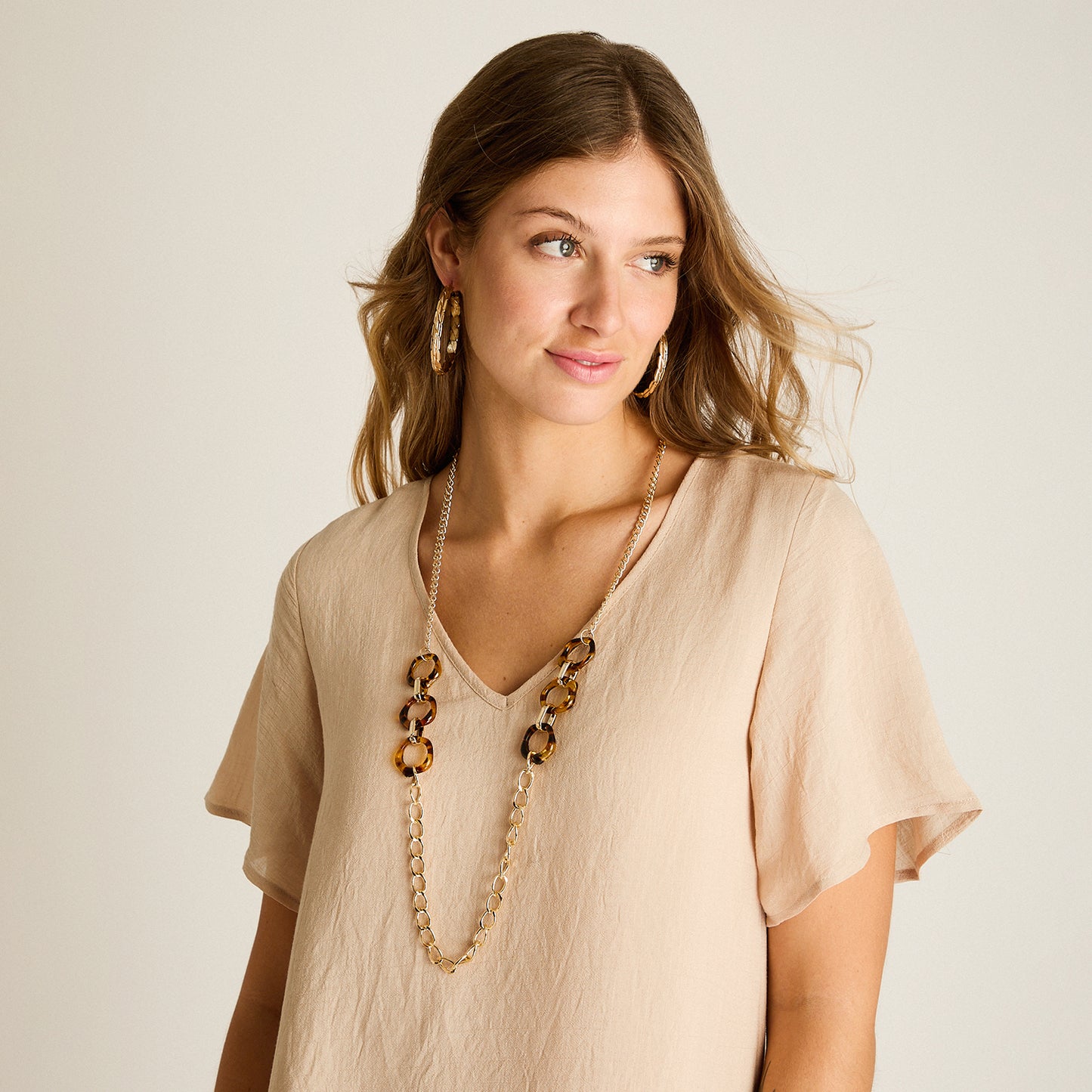 Vestido Midi Beige Con Collar