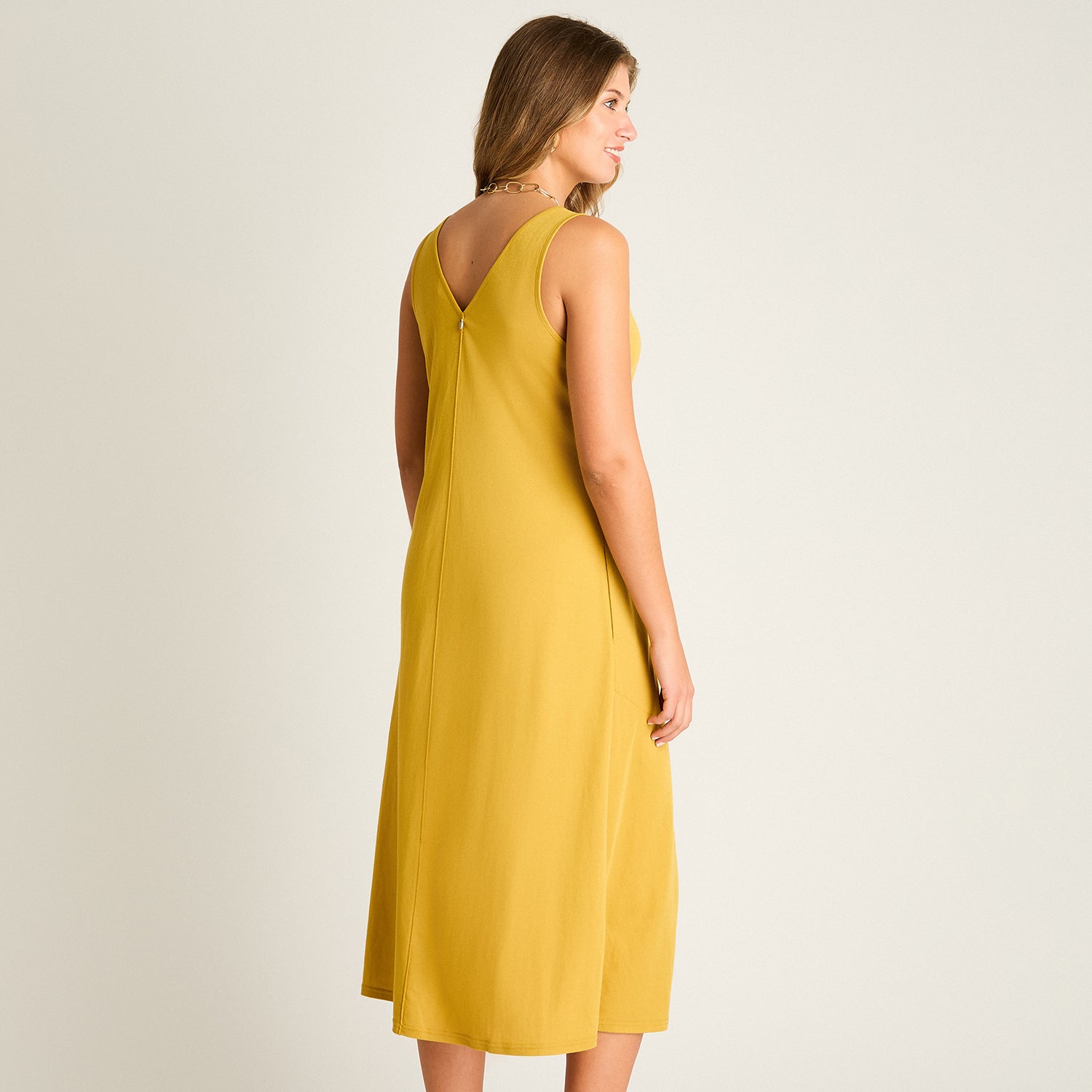 Vestido Midi Mostaza No Elasticado Sin Forro Calce Holgado