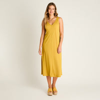 Vestido Midi Mostaza No Elasticado Sin Forro Calce Holgado