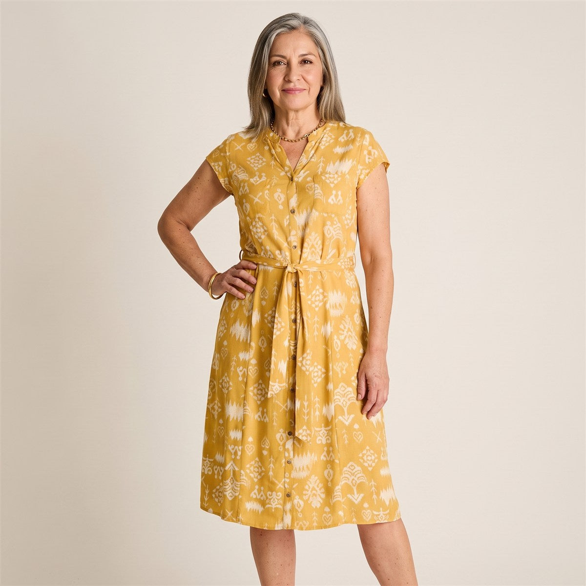 Vestido Midi Mostaza en modelo adulta