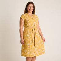 Vestido Midi Mostaza en modelo plus size