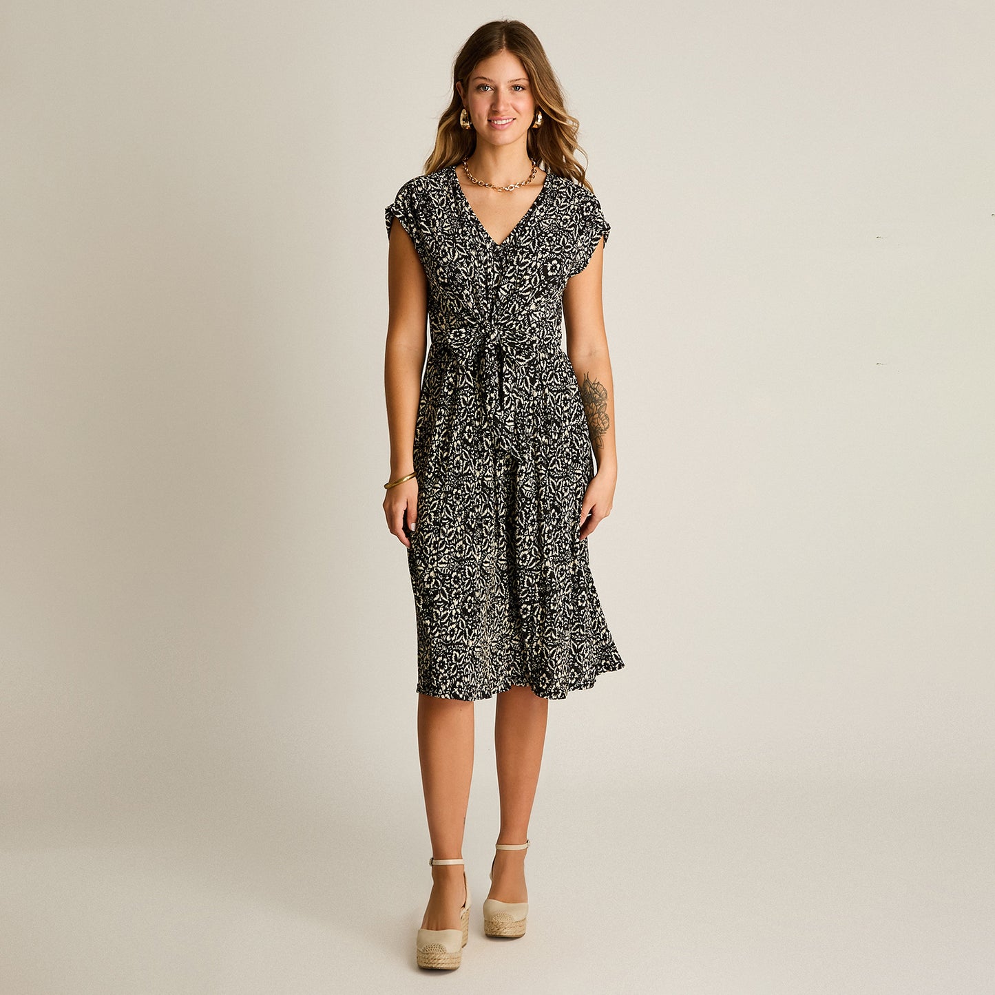 Vestido Midi Negro Muy elasticado Sin Forro Calce Normal