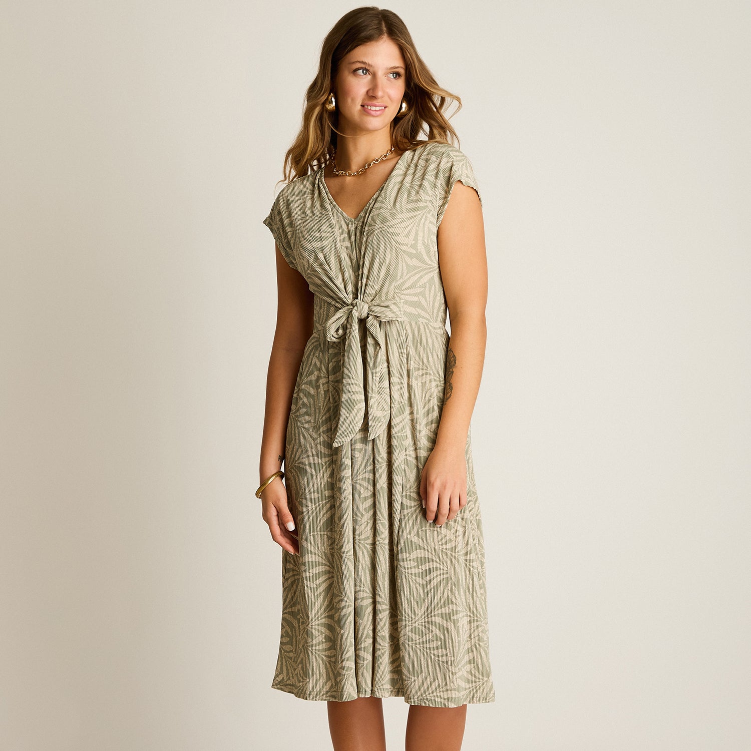 Vestido Midi Menta Muy elasticado Sin Forro Calce Normal