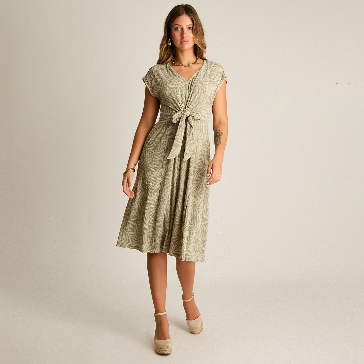 Vestido Midi Menta Muy elasticado Sin Forro Calce Normal