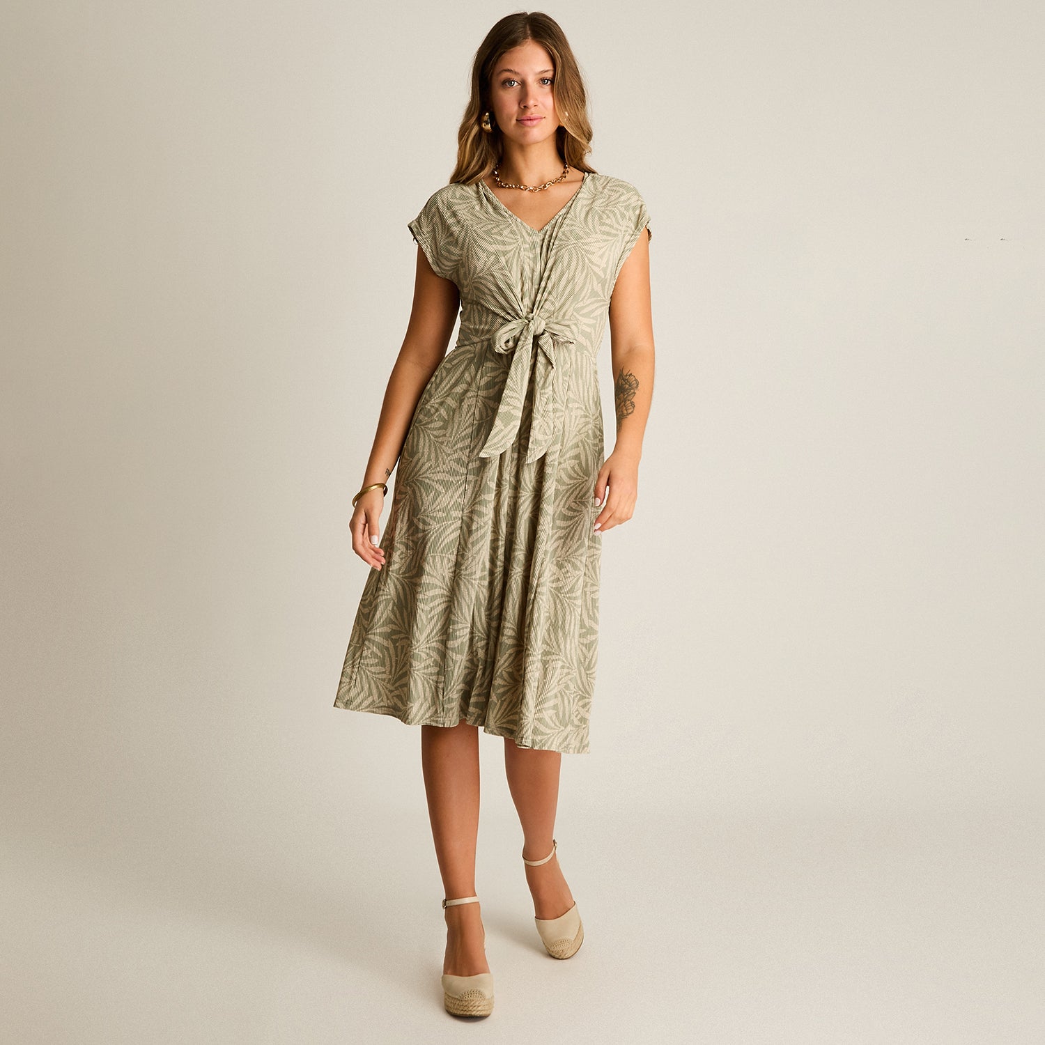 Vestido Midi Menta Muy elasticado Sin Forro Calce Normal