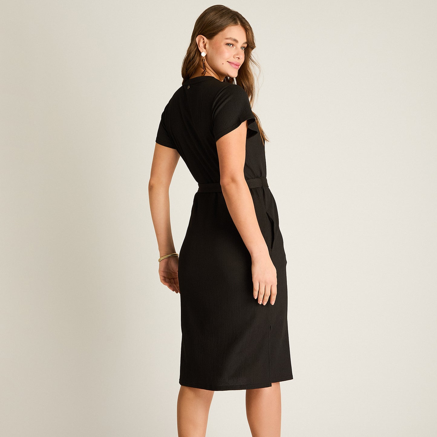 Vestido Midi Negro Elasticidad Media Sin Forro Calce Normal