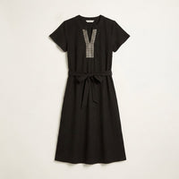 Vestido Midi Negro Elasticidad Media Sin Forro Calce Normal en plano