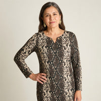 Vestido Midi Café de Lanilla Estampado Manga Larga en modelo adulta