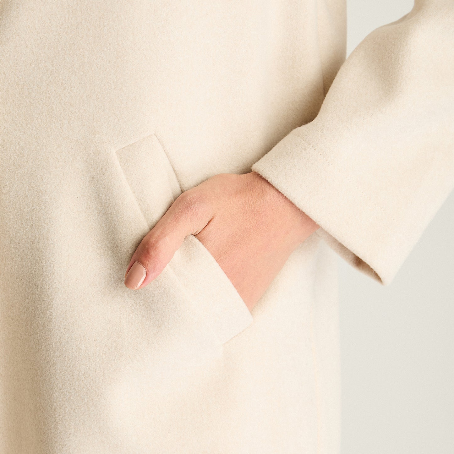 Abrigo Basico Manga Larga Beige