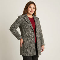 Abrigo Gris De Dos Botones Con Estampado En Espiga en modelo plus size