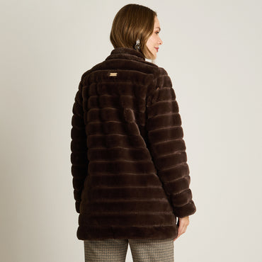 Abrigo Cafe Manga Larga Elasticidad Nula Con Forro Calce Normal Tela Plano