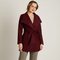 Abrigo Burdeo Manga Larga Elasticidad Nula Con Forro Calce Normal Tela Plano