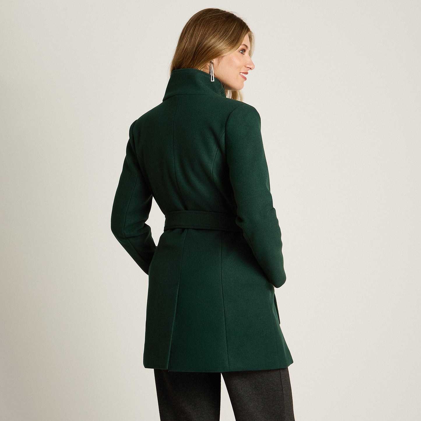 Abrigo Verde Manga Larga Elasticidad Nula Con Forro Calce Normal Tela Plano